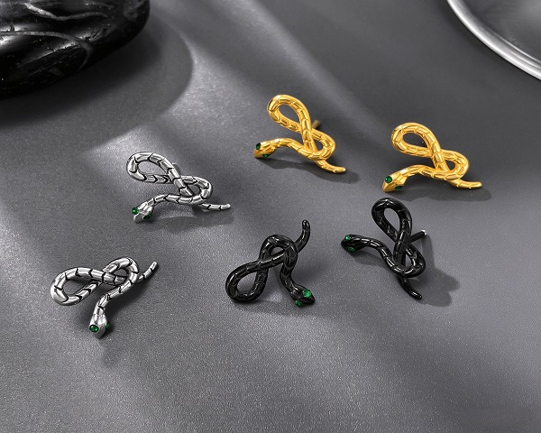 SNAKE EARRINGS