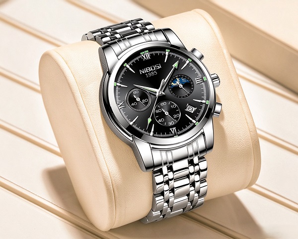 QUARTZ STAINLESS STEEL WATCH