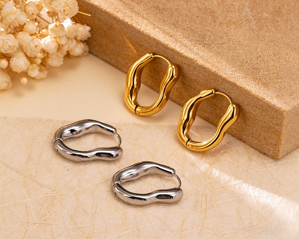 HOOP EARRINGS