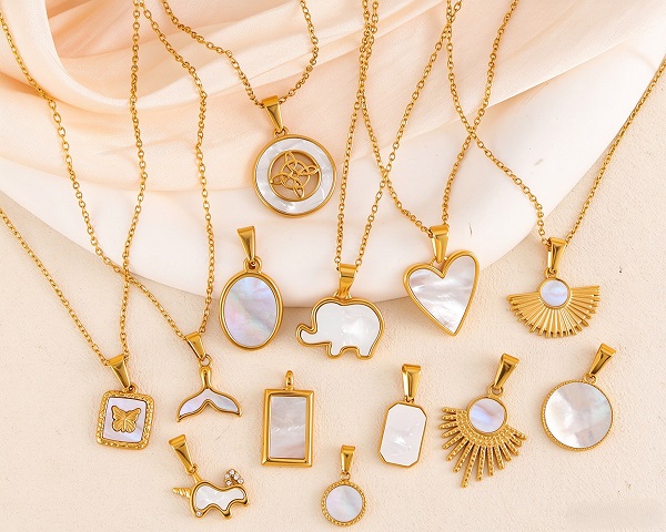 SEA SHELL PENDANTS